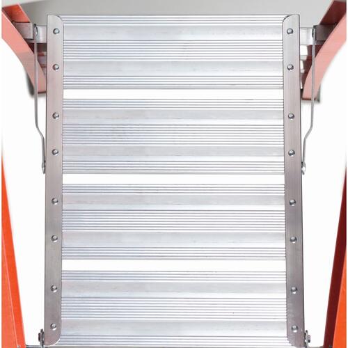 Louisville 4' Fibrglss Platform Step Ladder (FXP1704)