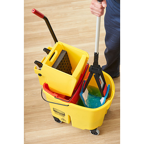 Rubbermaid Commercial Adaptable Flat Mop Kit (2132426)
