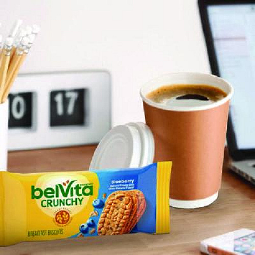 Nabisco belVita Breakfast Biscuits, 1.76 oz Pack, Blueberry, 8 Packs/Box, 8 Boxes/Carton (02908)