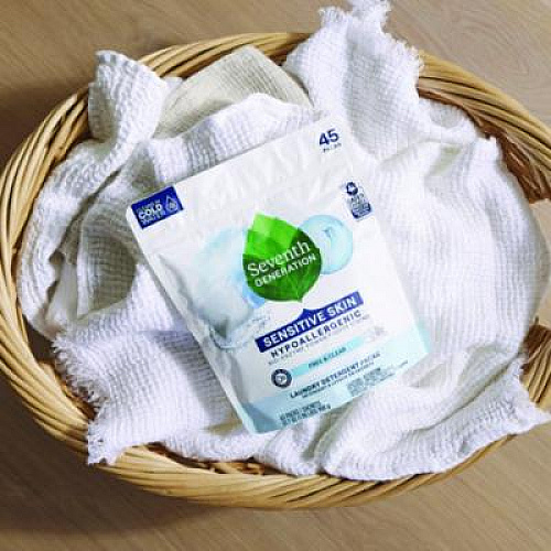 Seventh Generation Natural Laundry Detergent Packs, Powder, Unscented, 45 Packets/Pack (22977)