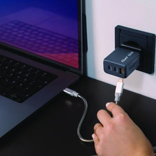 Verbatim 65 W 3-Port GaN Wall Charger, Black/Gray (32201)