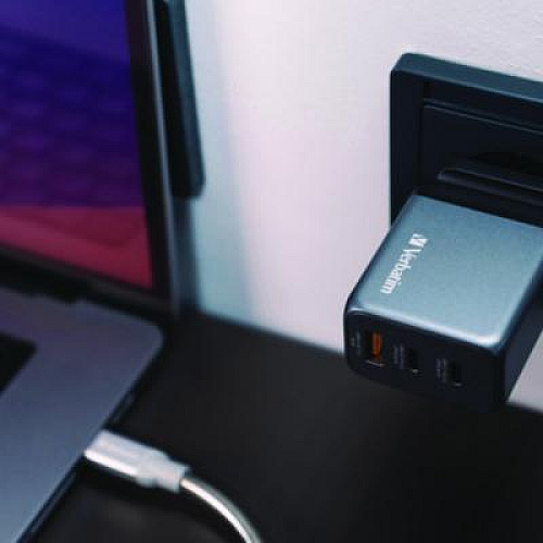 Verbatim 65 W 3-Port GaN Wall Charger, Black/Gray (32201)