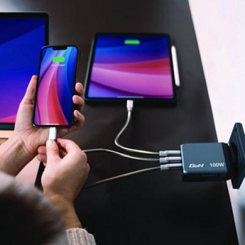 Verbatim 100 W 4-Port GaN Wall Charger, Black/Gray (32202)