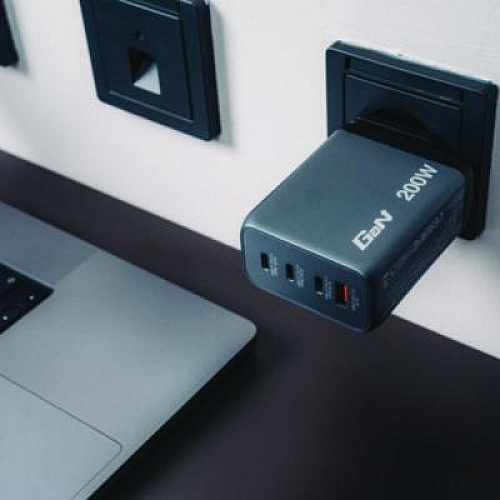 Verbatim 200 W 4-Port GaN Wall Charger, Black/Gray (32204)