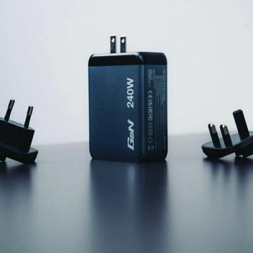 Verbatim 240 W 4-Port GaN Wall Charger, Black/Gray (32205)