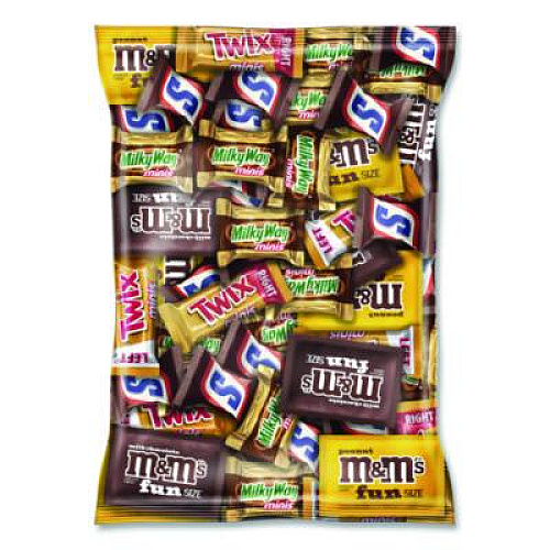 MARS Mini Milk Chocolate and Pringles Snack Stacks Variety Combo Pack, 62 oz Bag Mini/Fun Size, (36) Cups Assorted Flavors/Bundle (60004170)