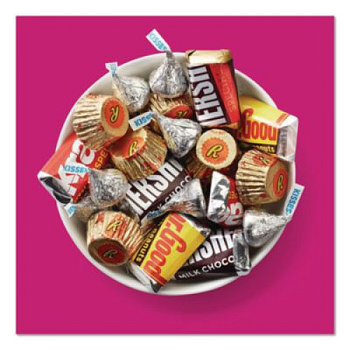 Hershey's Milk Chocolate Candy Mini Assortment, 32.9 oz Bag, 122 Individually Wrapped Chocolates (22002588)