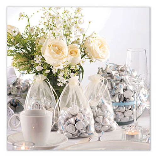 Hershey's KISSES, MILK CHOCOLATE, SILVER WRAPPERS, 56 OZ BAG (183795)