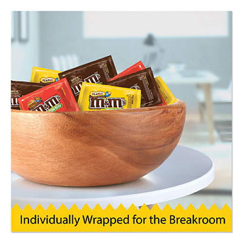 M & M's CHOCOLATE CANDIES, MILK CHOCOLATE/PEANUT/PEANUT BUTTER, INDIVIDUALLY WRAPPED, 32.9 OZ BAG (1686957)
