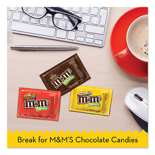 M & M's CHOCOLATE CANDIES, MILK CHOCOLATE/PEANUT/PEANUT BUTTER, INDIVIDUALLY WRAPPED, 32.9 OZ BAG (1686957)