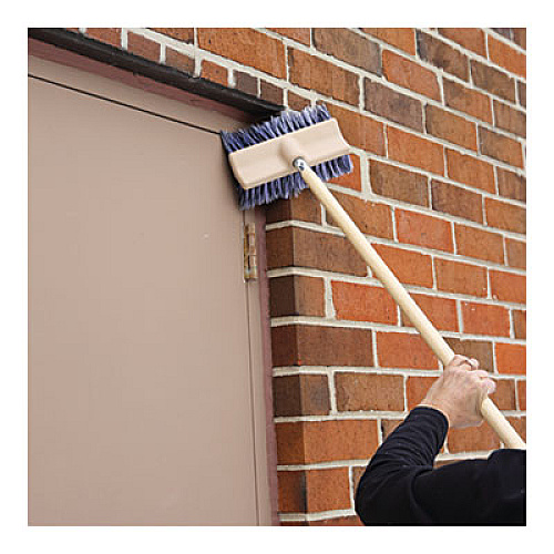 Boardwalk Dual-Surface Vehicle Brush, Black Polypropylene Bristles, 10" Brush, Brown Plastic Handle (8420)