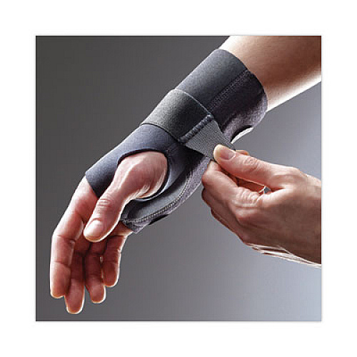 FUTURO Energizing Wrist Support, Small/Medium, Fits Right Wrists 5.5" to 6.75", Black, 12/Carton (48400ENCT)