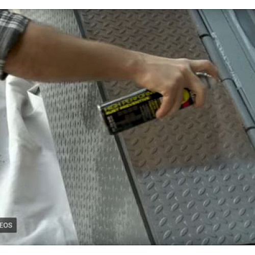 Rust-Oleum Hard Hat High Performance V2100 System Rust Preventive Enamel Spray Paint, Gloss Safety Orange, 15 oz Aerosol Can, 6/Carton (V2155838)